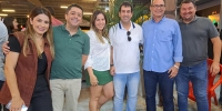 Os organizadores do PrÃ©-Caju, Jaqueline Lima e Fabiano Oliveira; Viviane Rabelo, Bira Rabelo (diretor da Emsurb); Zezinho Sobral (vice-governador) e MaurÃ­cio Carvalho (membro da ComissÃ£o Organizadora do PrÃ©-Caju) 