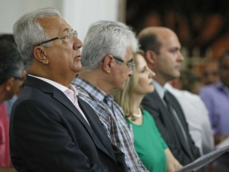 Jackson Barreto participou da missa de ordenaÃ§Ã£o presbiteral na Igreja Matriz da ParÃ³quia N. Sra. das Dores (Imagem: Victor Ribeiro/ASN)