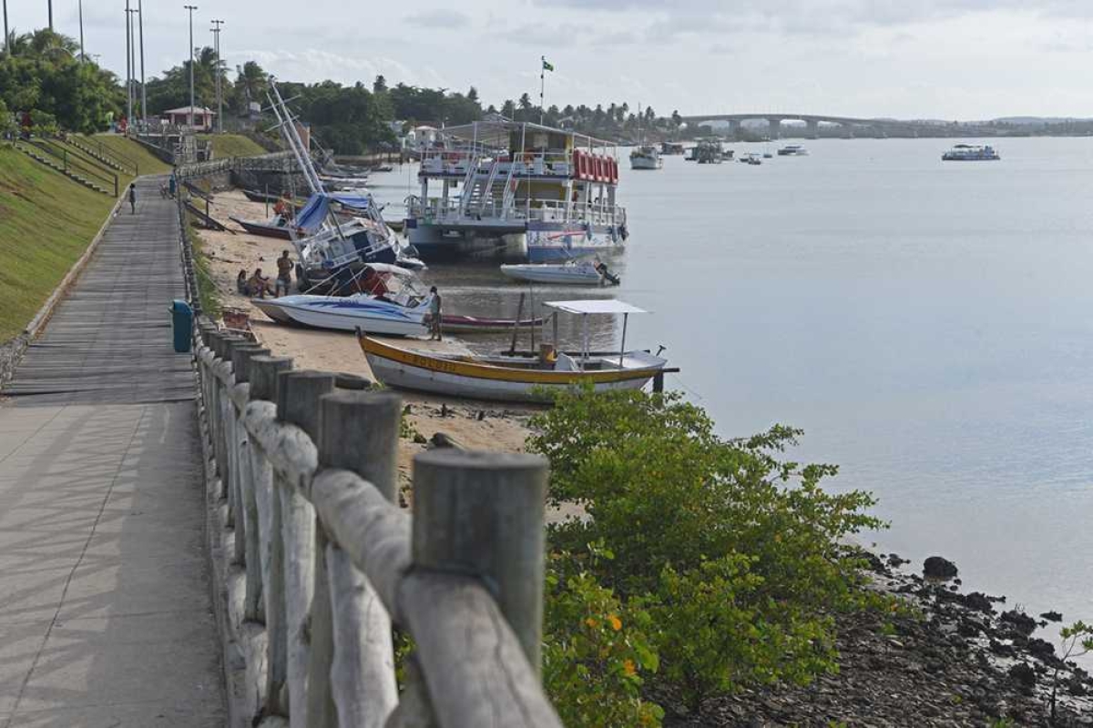 O atracadouro será reconstruído ganhará iluminação e restauração de pilares da laje e vigas melhorando a ida e vinda de turistas e sergipanos que embarcam para destinos como a Crôa do Goré e Ilha dos Namorados (Imagem: Marcelle Cristinne/ASN)