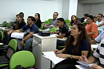 Concurso público atrai candidatos que buscam estabilidade (Imagem: Reprodução/TV Globo)