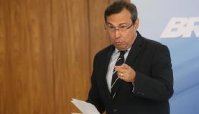 O porta-voz da Presidência da República Alexandre Parola durante briefing no Palácio do Planalto (Imagem: Antonio Cruz/Agência Brasil)