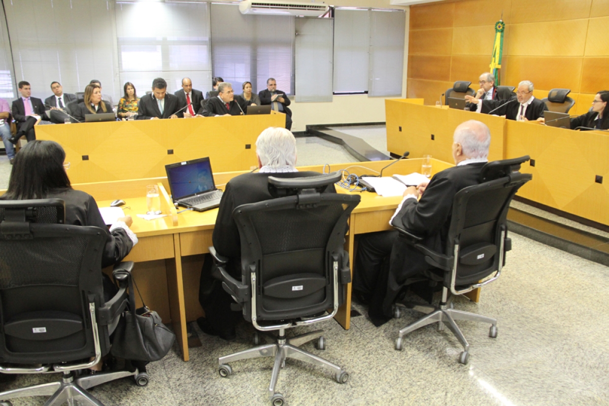 Sessão extraordinária do Pleno deliberou sobre o atraso no pagamento dos servidores (Imagem: Cleverton Ribeiro/TCE/SE)