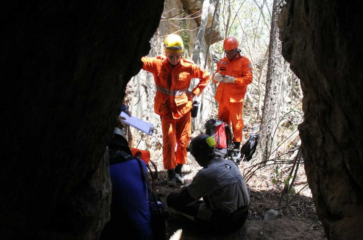 Em visita à Canindé do São Francisco FPI descobre caverna fiscaliza embarcações turísticas e orienta gestores (Imagem: Assessoria FPI)