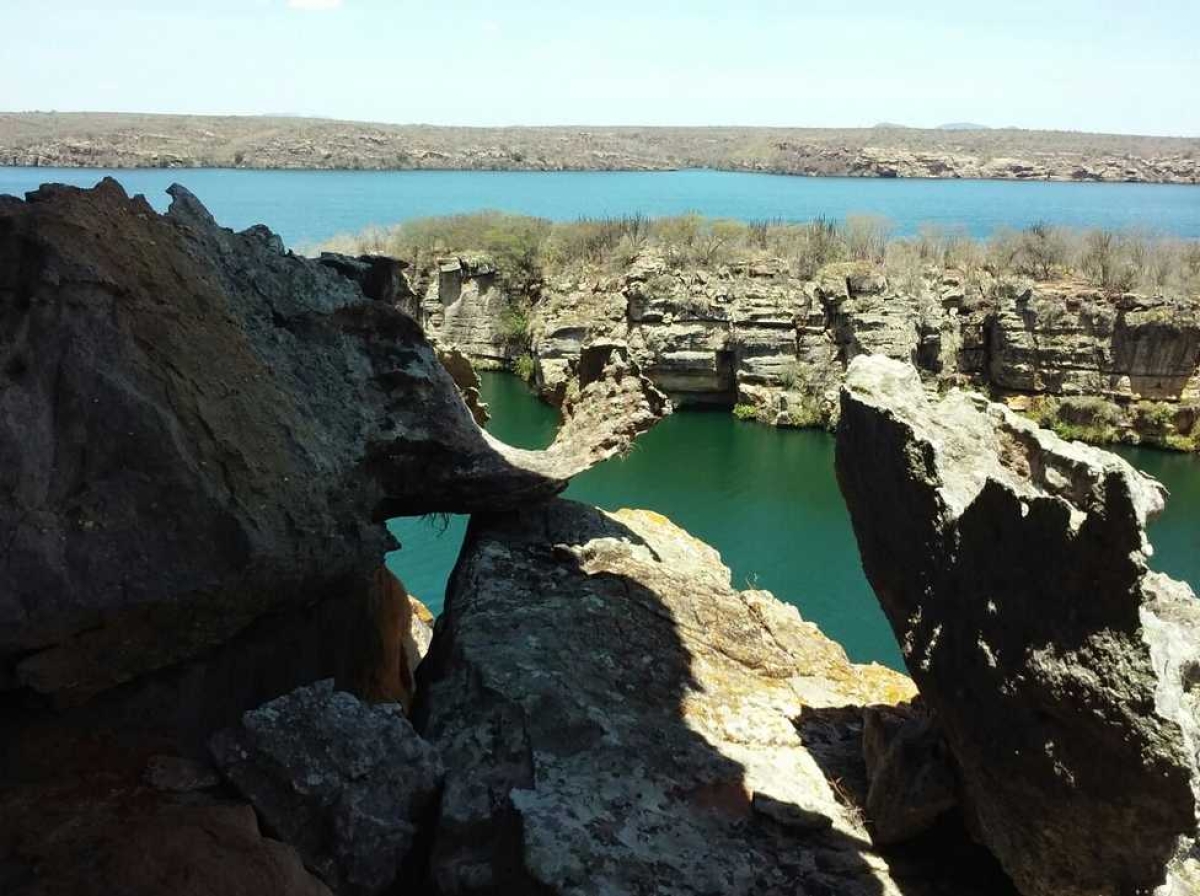 Em visita à Canindé do São Francisco FPI descobre caverna fiscaliza embarcações turísticas e orienta gestores (Imagem: Assessoria FPI)