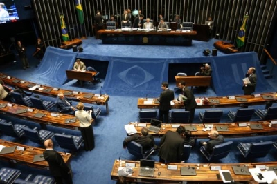 A PEC da Reforma Política foi aprovada por 69 votos a favor e 9 contra (Imagem: Fabio Rodrigues Pozzebom/Agência Brasil)