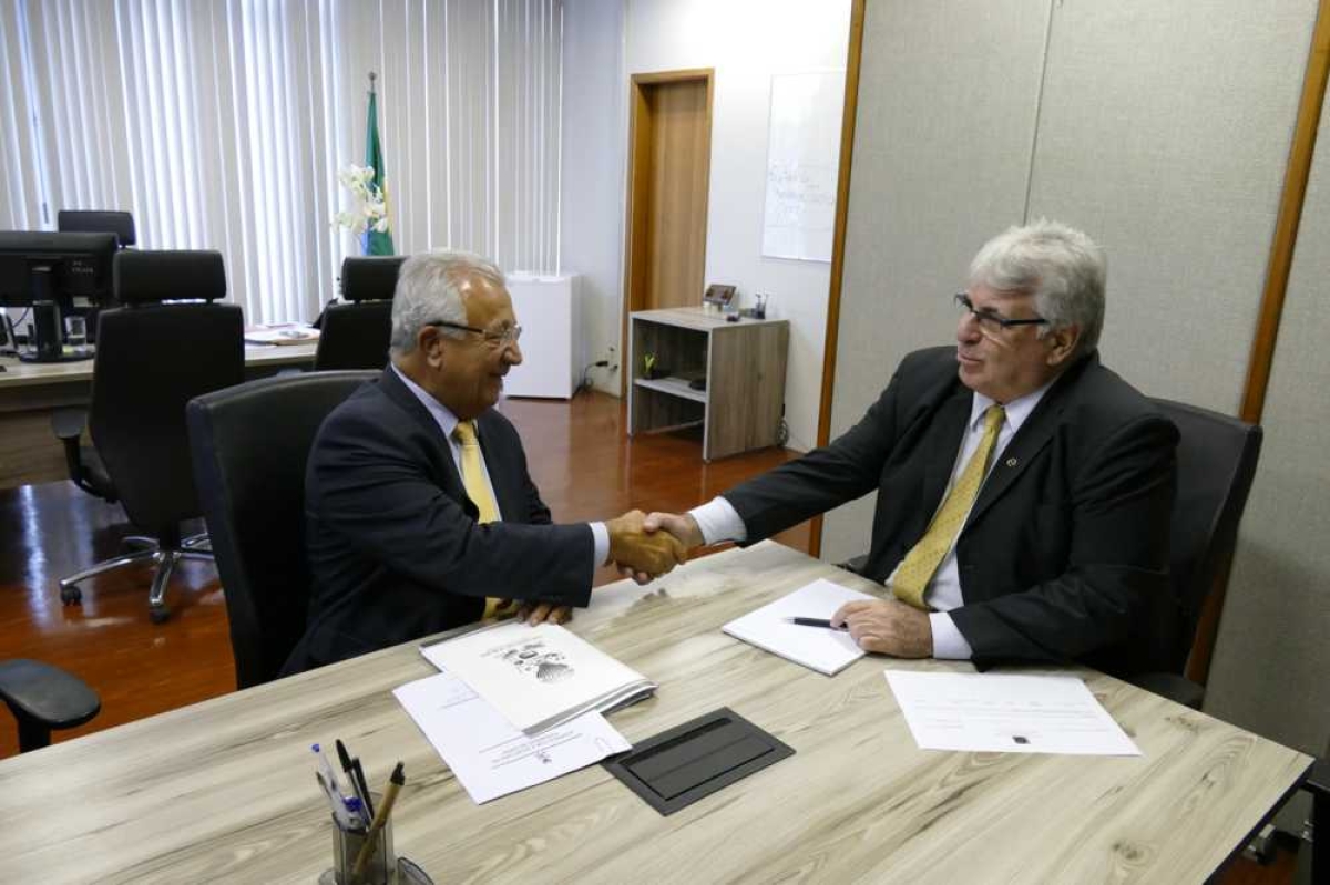 Durante reunião com o novo secretário nacional do órgão Sidrack de Oliveira Correia Neto o governador tratou ainda da renovação da concessão da área da Orla da Atalaia (Imagem: Roque Sá/ASN)