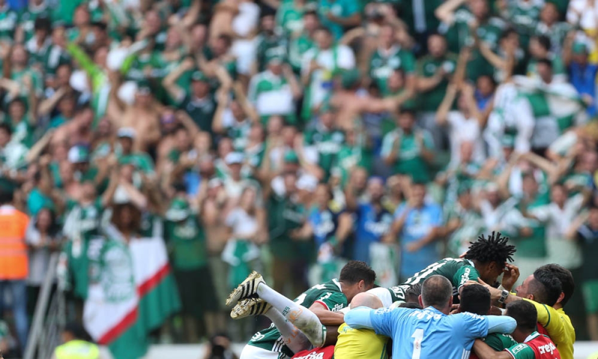 Fabiano marcou gol do título e fez a festa do maior público da história do Palestra Italia (Imagem: Divulgação/Cesar Greco/Ag. Palmeiras)