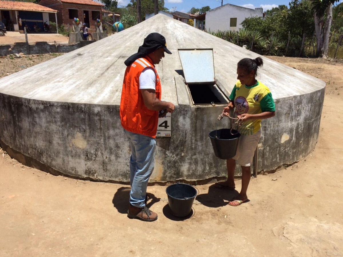 FPI/Sergipe: Sem água tratada comunidade quilombola compartilha açude público com animais (Imagem: Assessoria FPI)