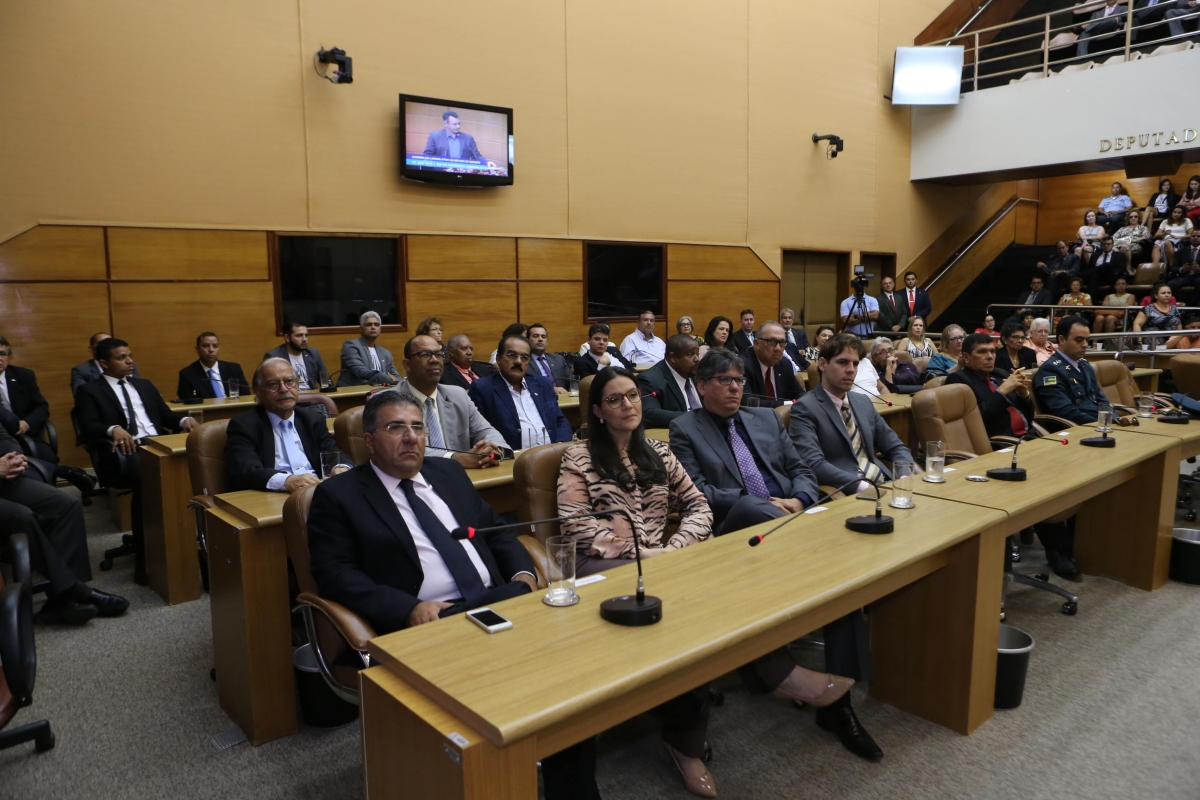 Criminalistas participaram da Sessão Especial na Alese (Imagem: César de Oliveira/Agência Alese)