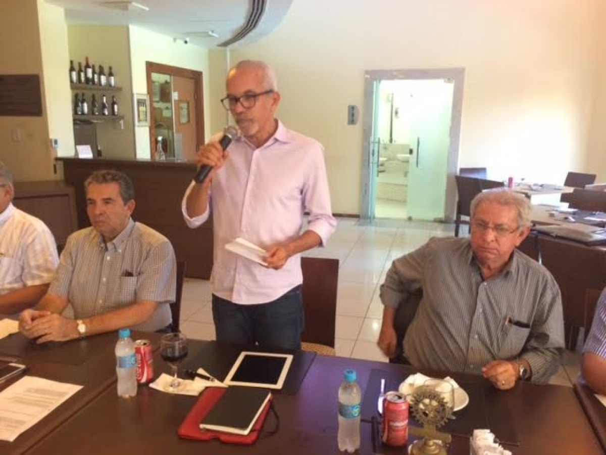 No Rotary Edvaldo Nogueira reafirma compromissos com Aracaju (Imagem: Elton Coelho/Assessoria Edvaldo Nogueira)