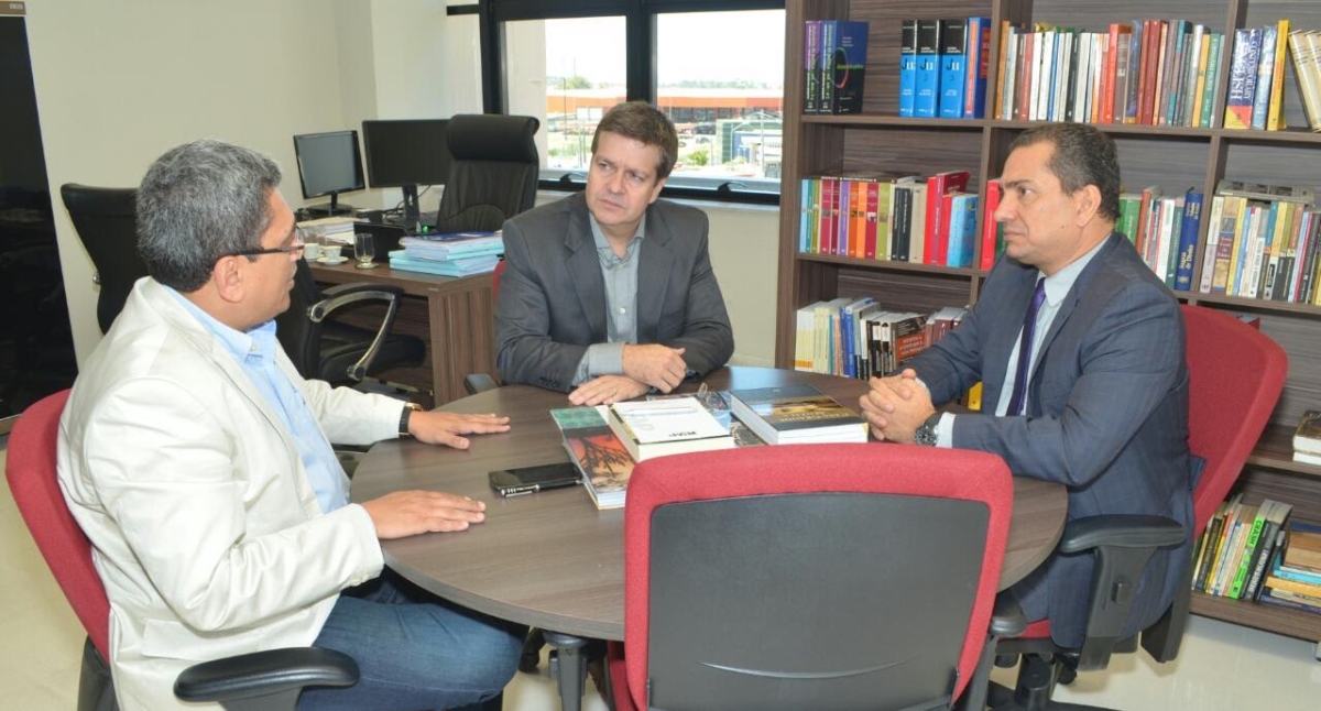 Membros da Comissão de Transição de Edvaldo Nogueira visitam MP/Sergipe (Imagem: Bruno Moraes/Assessoria Edvaldo Nogueira)