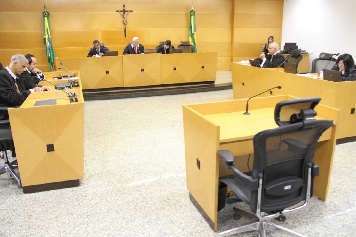 Conselheiros do TCE/Sergipe julgam relatório e autos de infração na 2ª Câmara nesta quarta-feira, 14 (Imagem: Cleverton Ribeiro/TCE/SE)