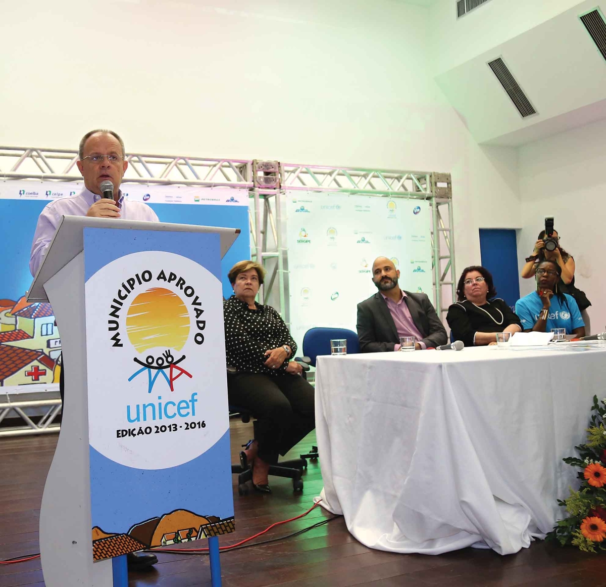O vice-governador Belivaldo Chagas participou da solenidade, que reconheceu, em nível internacional, a atuação de oitos municípios sergipanos: Propriá, Aquidabã, Lagarto, Itabaianinha, Frei Paulo, Ribeirópolis, Simão Dias e Itabaiana (Imagem: Jorge Henrique/ASN)