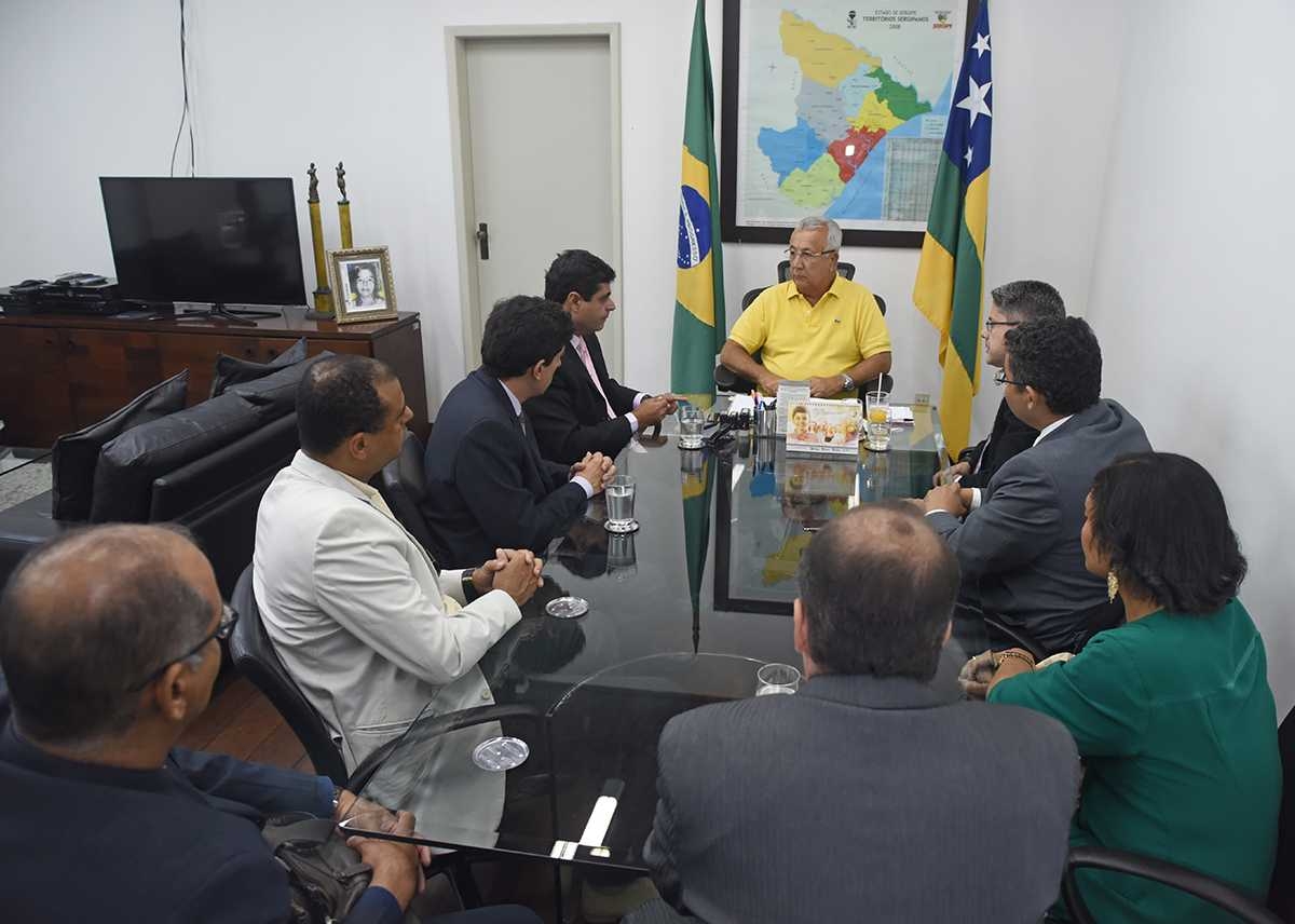 O governador Jackson Barreto recebeu o presidente da Associação dos Delegados da Polícia Civil de Sergipe (Adepol), Paulo Márcio Ramos Cruz (Imagem: Marcelle Cristinne/ASN)