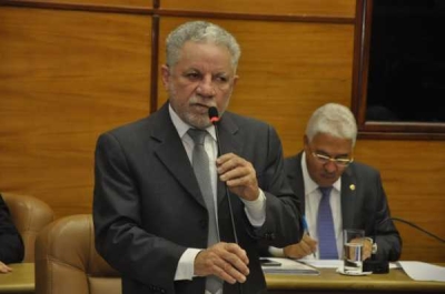 Deputado Francisco Gualberto (Imagem: Jadilson Simões/Agência Alese)