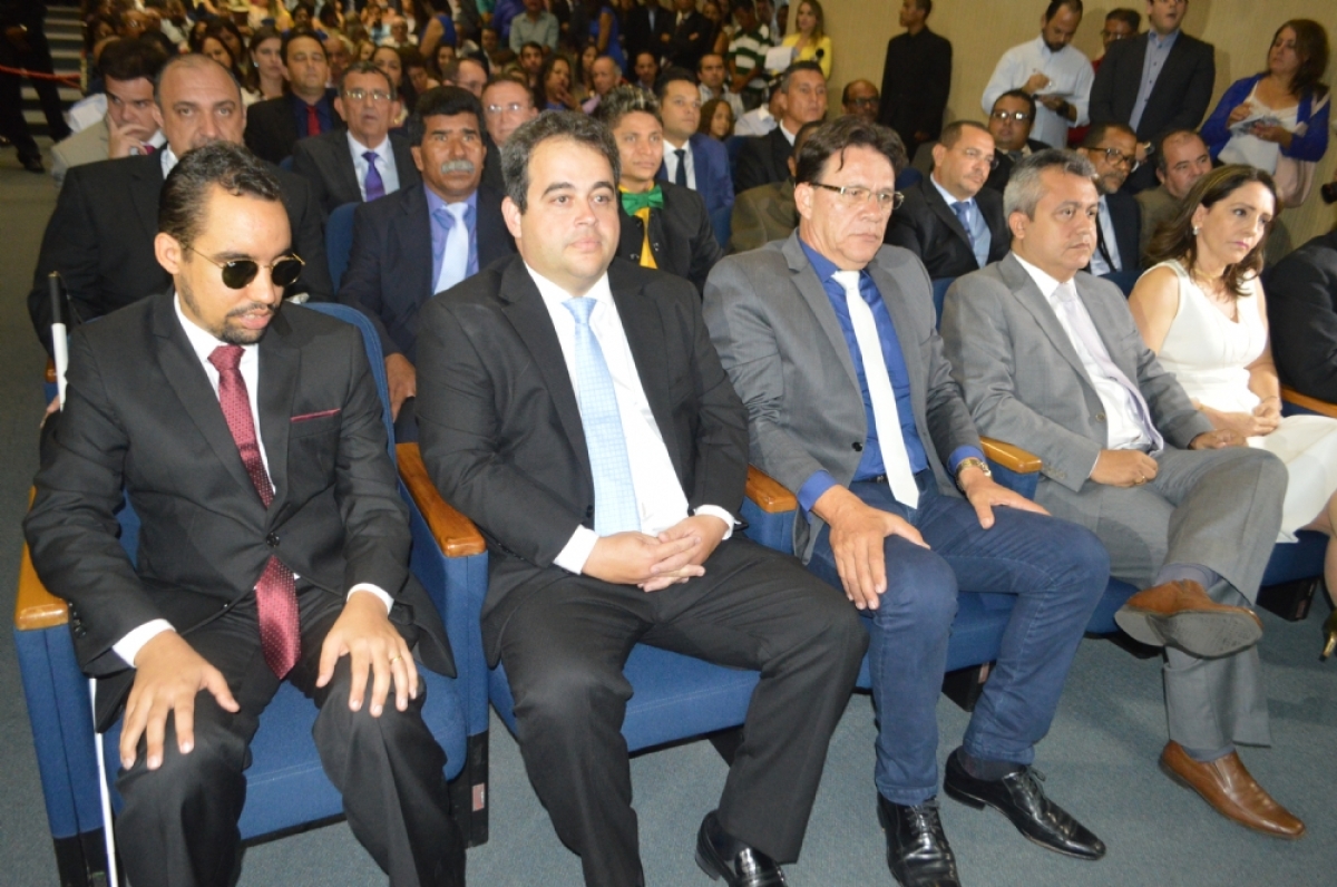 Os 24 vereadores eleitos pelos aracajuanos tomaram posse neste domingo, 1° (Foto: Portal Infonet)
