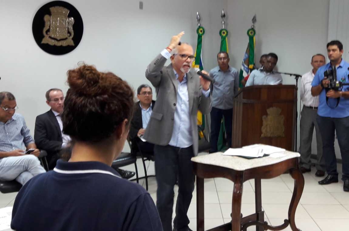 Edvaldo Nogueira assina Decreto de Contenção de Gastos para minimizar dívida de 580 milhões encontrada na PMA (Imagem: Agência Alese)
