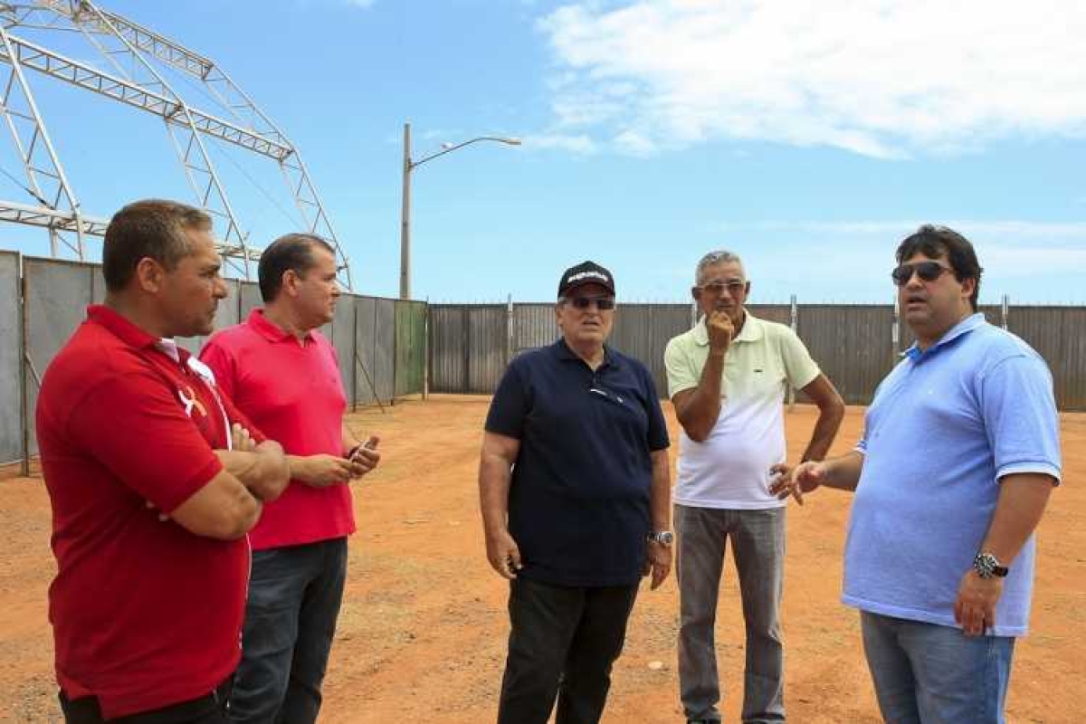 Emsurb vistoria local de comércio ambulante do Fest Verão Sergipe (Imagem: Marcos Rodrigues/PMA)