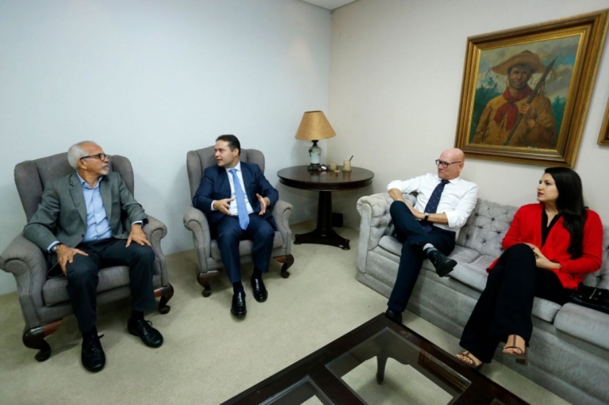 Edvaldo Nogueira se reúne com o governador de Alagoas e com o prefeito de Maceió (Imagem: PMA) Edvaldo Nogueira se reúne com o governador de Alagoas e com o prefeito de Maceió (Imagem: PMA)