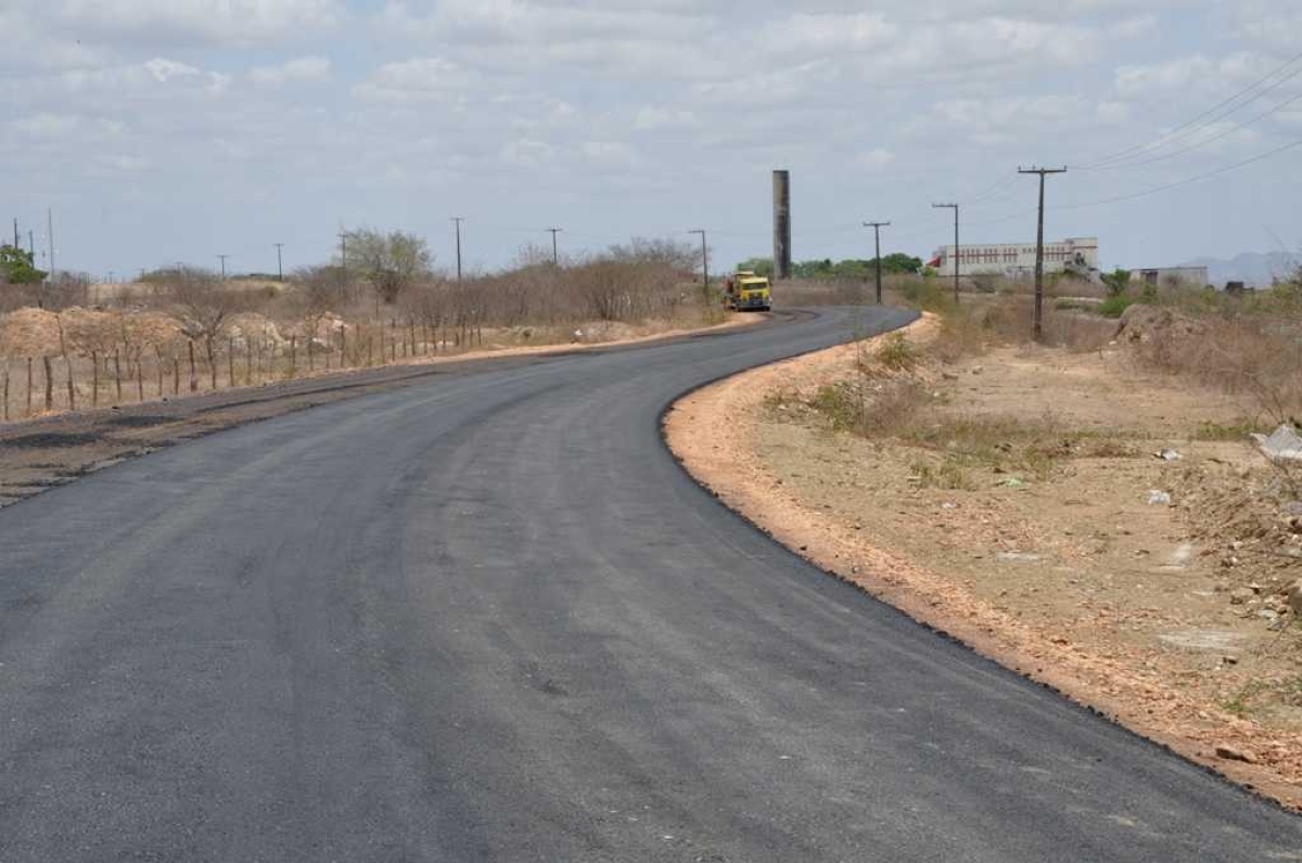 "Rodovia SE-204 reduzirá distância entre as cidades de Japoatã a Propriá", afirma Garibalde Mendonça (Imagem: Site Garibalde Mendonça)