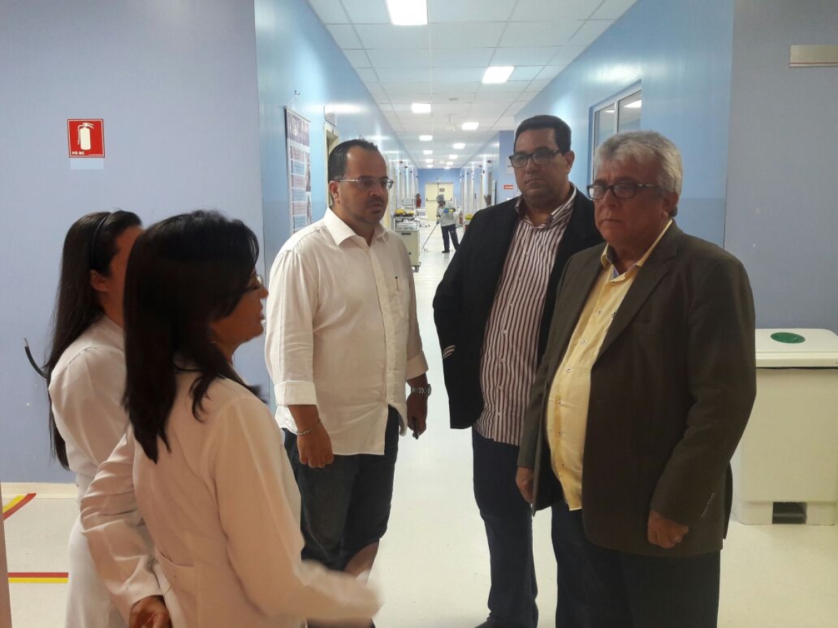 Almeida Lima visita Maternidade Nossa Senhora de Lourdes (Imagem: Júnior Matos/SES/SE)
