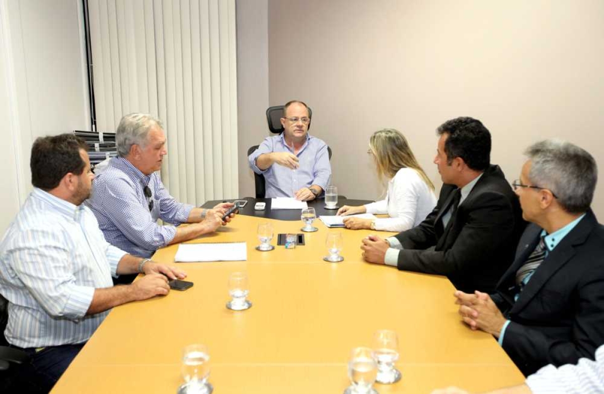 O vice-governador Belivaldo Chagas recebeu, durante a tarde desta segunda-feira, 06, representantes do Banco do Brasil e do Sebrae/SE (Fotos: André Moreira/ASN) O vice-governador Belivaldo Chagas recebeu, durante a tarde desta segunda-feira, 06, representantes do Banco do Brasil e do Sebrae/SE (Fotos: André Moreira/ASN)