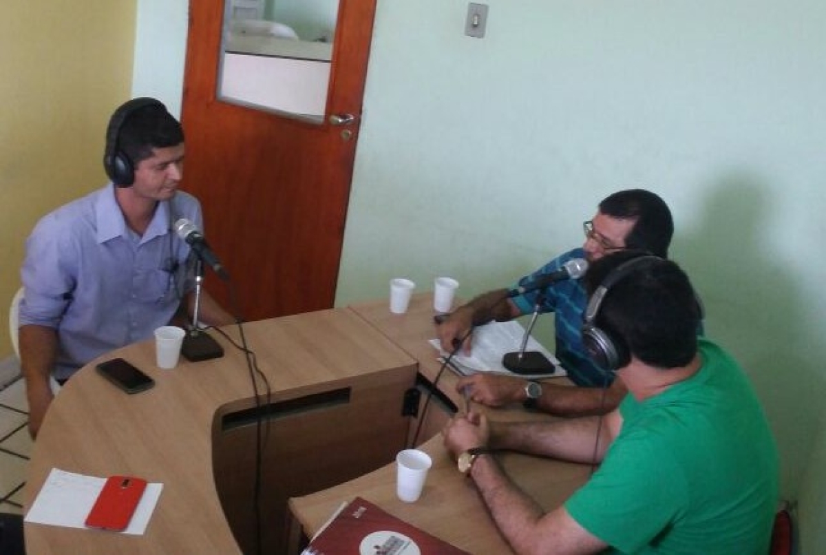 Entrevista Secretário de Educação na RCB (Imagem: Assessoria Prefeitura de Boquim)