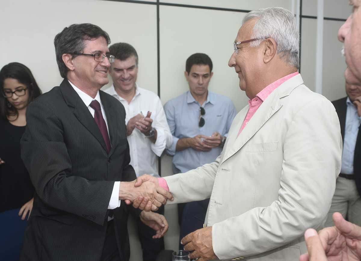 Jackson Barreto está otimista para a nova gestão e solicitou somação de esforços entre Josué e os servidores da Fazenda para cuidar, sobretudo, da folha de pessoal dos servidores ativos e inativos (Imagem: Marcelle Cristinne/ASN)