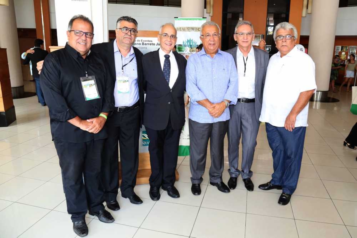 O governador Jackson Barreto esteve com o secretário executivo do Ministério da Saúde, Antônio Carlos Nardi para solicitar o encaminhamento da base do acelerador linear que está sendo construído e dois tomógrafos para o setor de Radiologia do Hospital de Urgências de Sergipe (Imagem: Jorge Henrique/ASN)