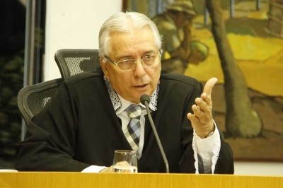 Conselheiro Luiz Augusto Ribeiro é o relator da matéria (Foto: Cleverton Ribeiro/TCE/SE)