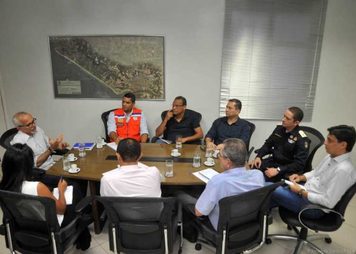 Edvaldo Nogueira cria Núcleo Integrado da Defesa Civil com participação de várias secretarias (Foto: Janaína Santos/PMA)