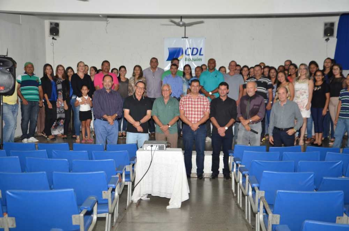 "Precisamos ser parceiros para tirar o Município da situação em que se encontra", afirma prefeito em palestra com o CDL Boquim (Foto: Assessoria Prefeitura de Boquim)