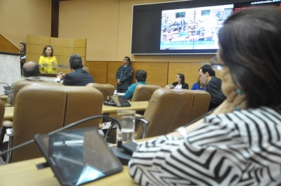 Sindicato dos Bancários anuncia no plenário da Alese, o fechamento de 402 agências no país (Foto: Jadilson Simões/Agência Alese)