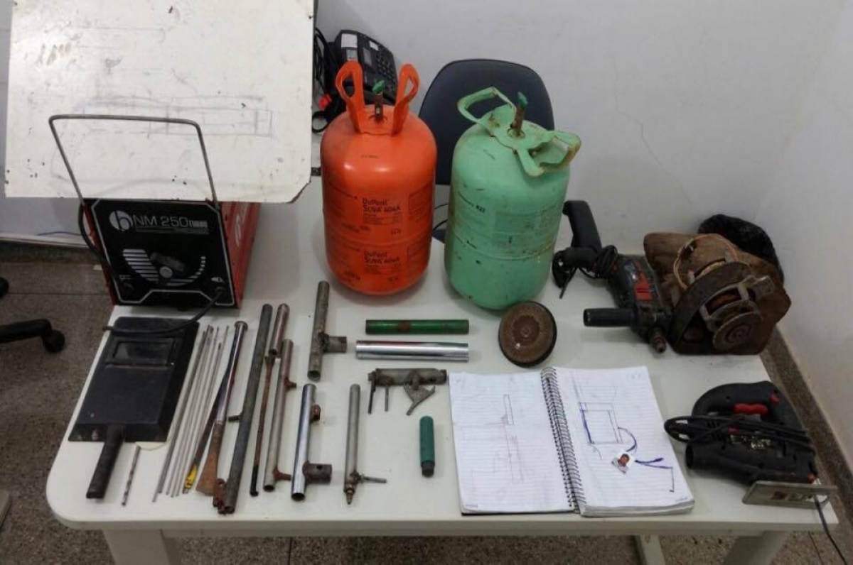 Material que seria utilizado na fabricação de outras armas (Foto: SSP/SE)