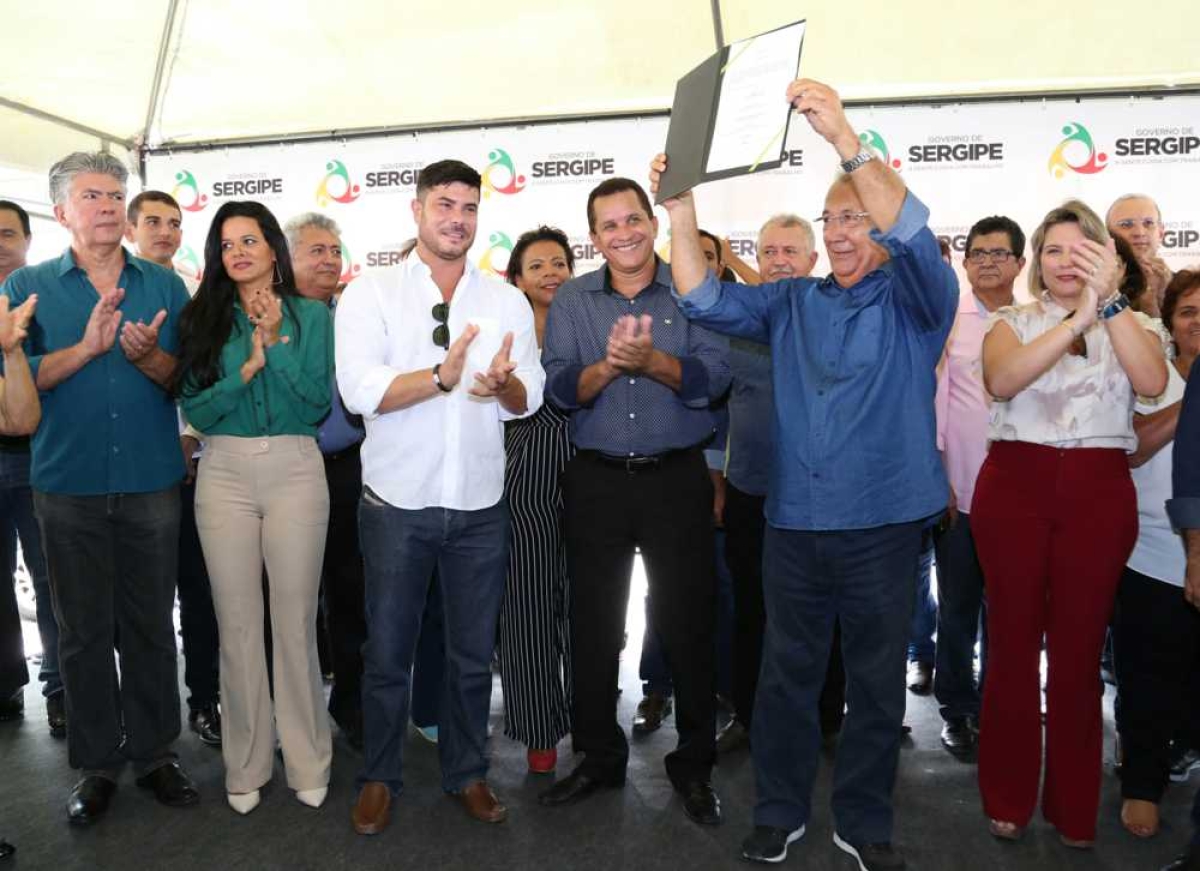 O município de Santa Luzia do Itanhi, região Sul sergipana, recebeu R$ 17 milhões em investimentos na manhã desta quinta-feira, 09 (Foto: Jorge Henrique/ASN) O município de Santa Luzia do Itanhi, região Sul sergipana, recebeu R$ 17 milhões em investimentos na manhã desta quinta-feira, 09 (Foto: Jorge Henrique/ASN)