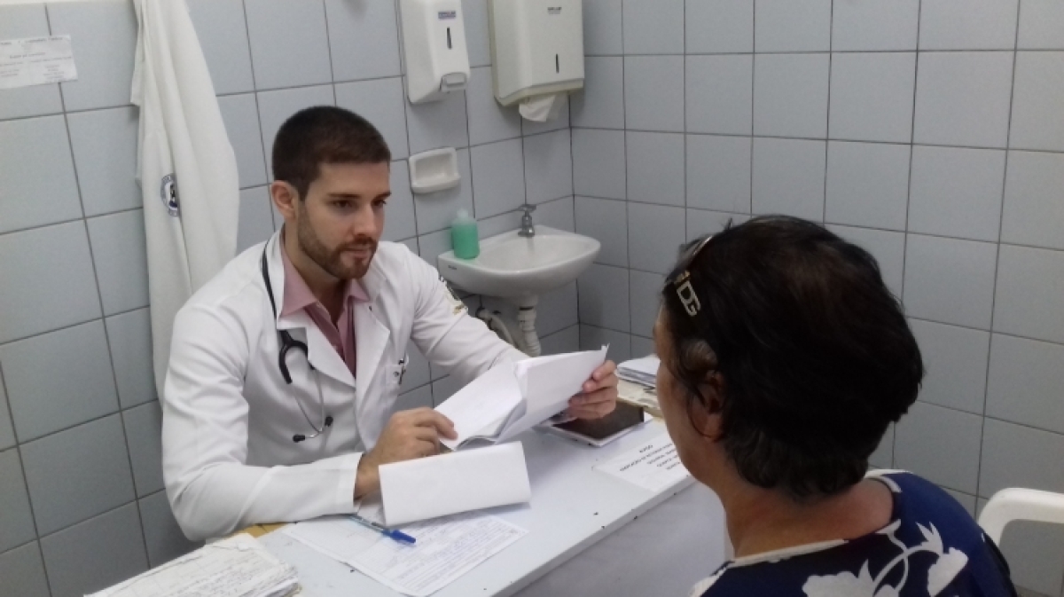 Médicos da gestão atendem em unidades de saúde para suprir greve (Foto: SMS/Aracaju)