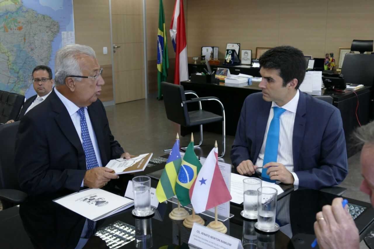 Em Brasília, governador de Sergipe garante recursos para finalizar adutora do São Francisco (Foto: Roque Sá/ASN) Em Brasília, governador de Sergipe garante recursos para finalizar adutora do São Francisco (Foto: Roque Sá/ASN)