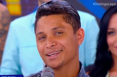 Palhaço Soneca faz DNA em programa para encontrar o pai (Foto: Reprodução/ Domingo Lagal)