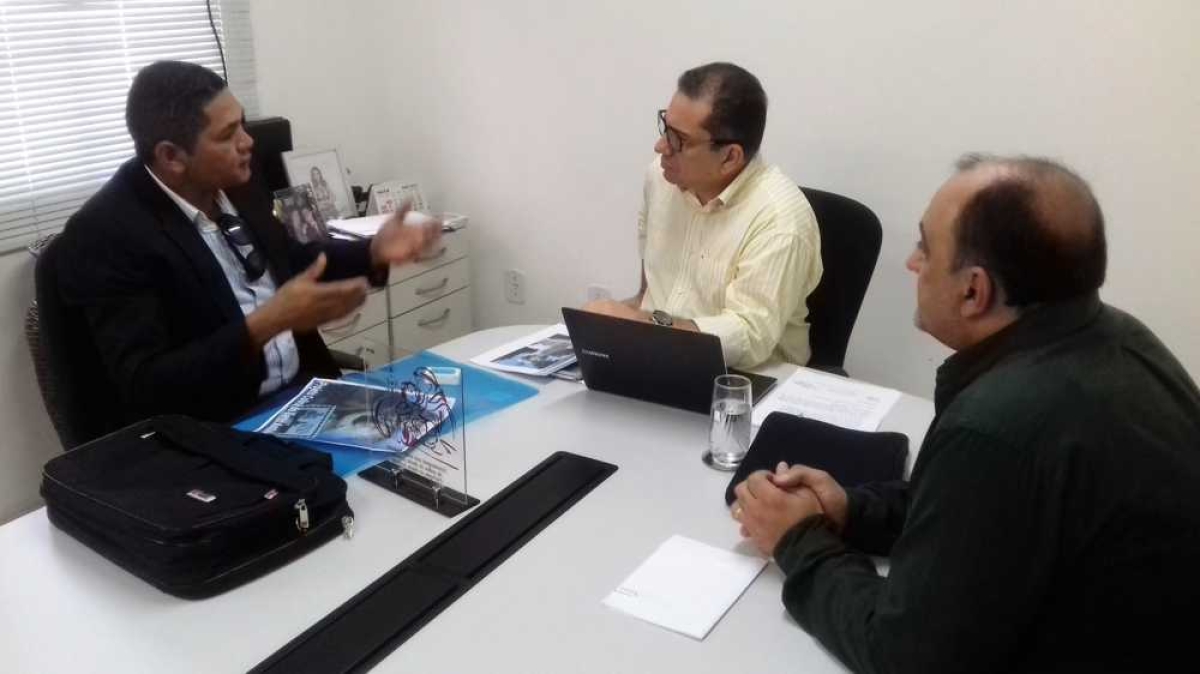 Vereador Jason Neto busca apoio da PMA para monumento em homenagem a Santo Antônio (Foto: Assessoria Jason Neto) Vereador Jason Neto busca apoio da PMA para monumento em homenagem a Santo Antônio (Foto: Assessoria Jason Neto)