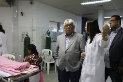 Alas consideradas críticas, como o Pronto-Socorro, foram vistoriadas pela secretário de estado da saúde e a superintendente de HUSE, Lycia Diniz (Foto: SES/SE)