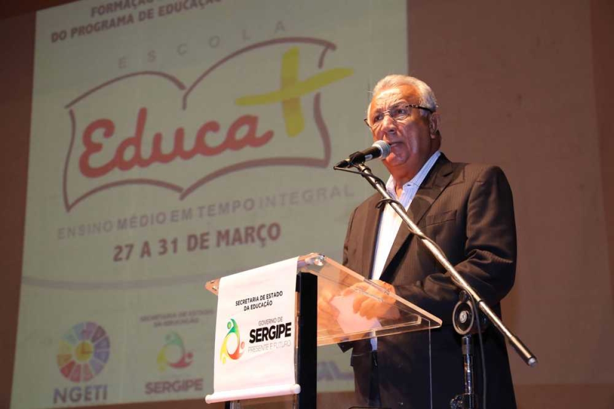 O governador Jackson Barreto participou da solenidade de abertura e reafirmou o compromisso de melhorar os índices com relação a evasão escolar e reprovação escolar e aprovação de estudantes da rede estadual em instituições de ensino superior (Foto: Jorge Henrique/ASN)