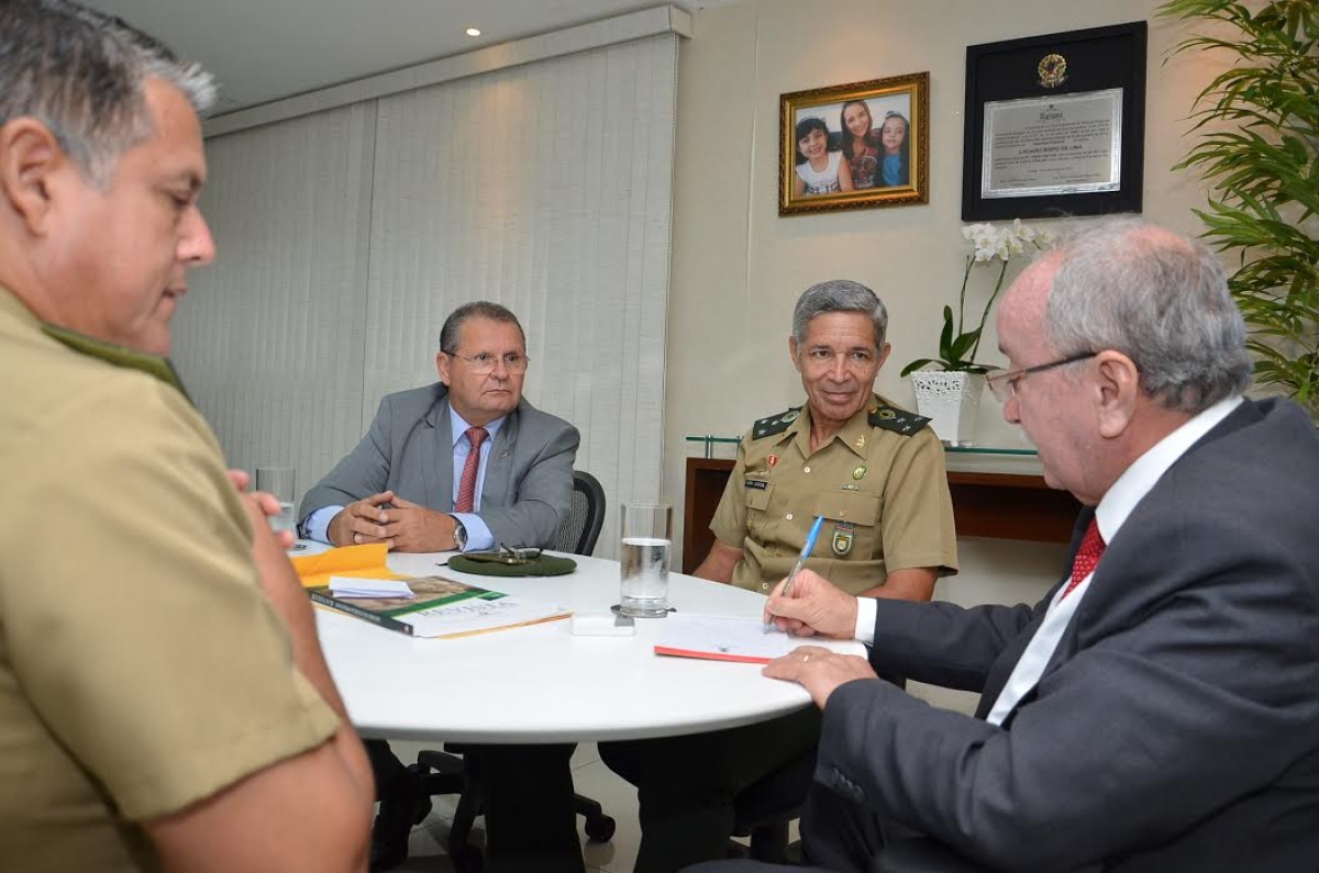 Parceria firmada no gabinete da Presidência da Alese (Foto: Jadilson Simões/Agência Alese)