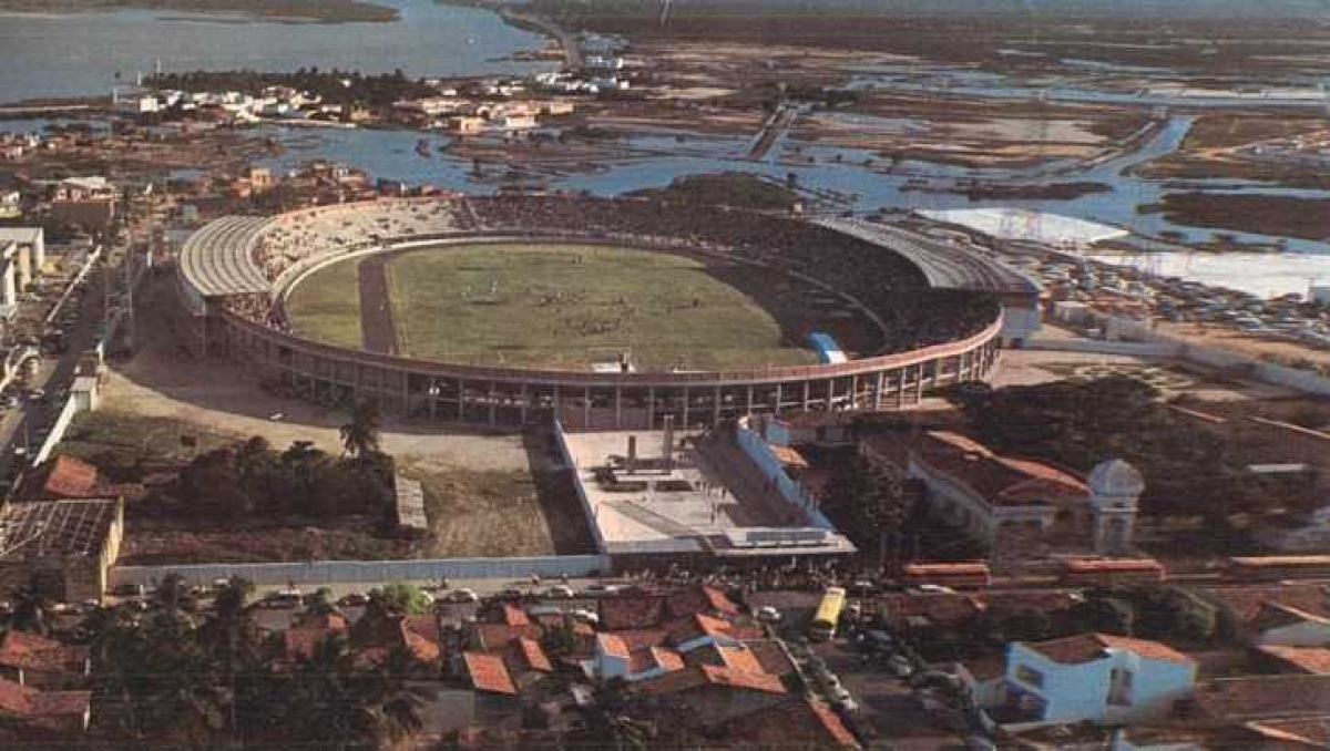 Prefeitura de Aracaju trabalha para solucionar alagamentos na Treze de Julho (Foto: PMA) Prefeitura de Aracaju trabalha para solucionar alagamentos na Treze de Julho (Foto: PMA)
