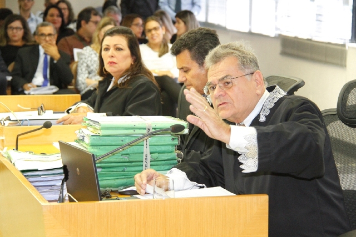 Relator é o conselheiro Carlos Alberto Sobral (Foto: Cleverton Ribeiro/TCE/SE)
