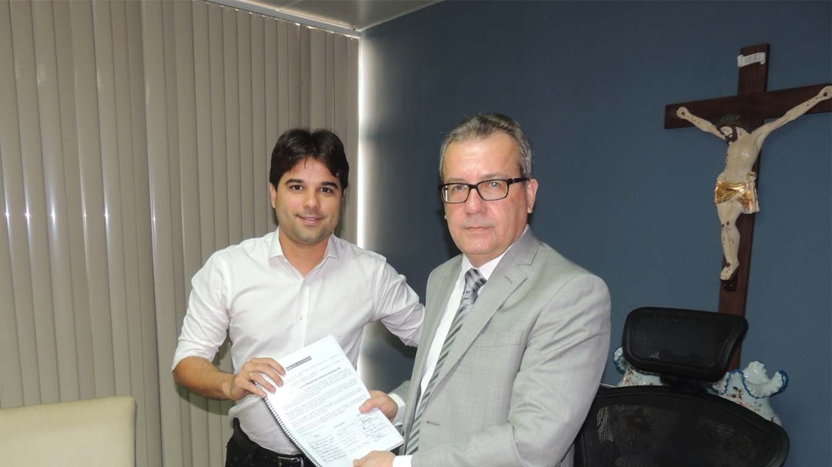 Fernando Franco apresenta ao TJ/Sergipe proposta para reabertura do Fórum de Muribeca (Foto: Assessoria Fernando Franco)