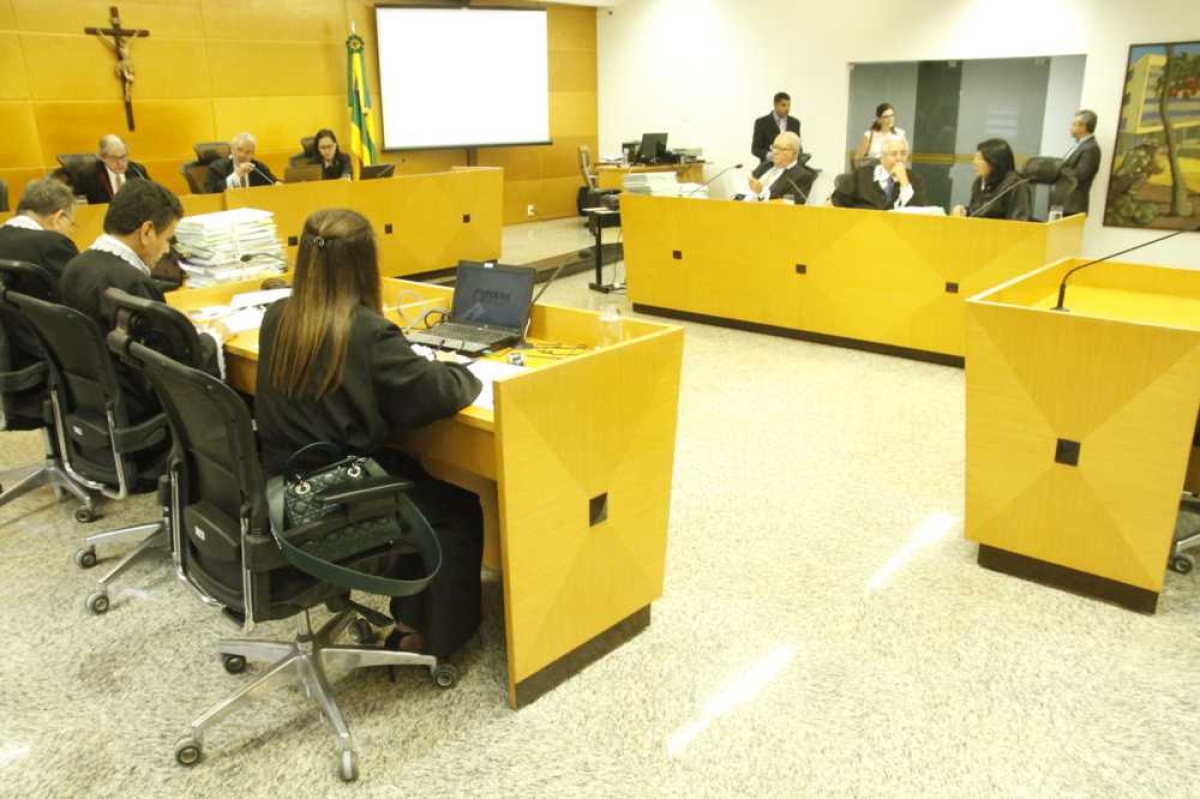 Conselheira comunicou a ação ao colegiado na sessão do Pleno (Foto: Cleverton Ribeiro/TCE/SE)