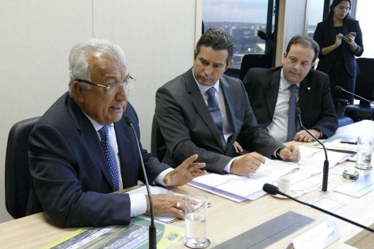 Governador de Sergipe viabiliza obras de infraestrutura no Ministério dos Transportes (Foto: Roque Sá/ASN) Governador de Sergipe viabiliza obras de infraestrutura no Ministério dos Transportes (Foto: Roque Sá/ASN)