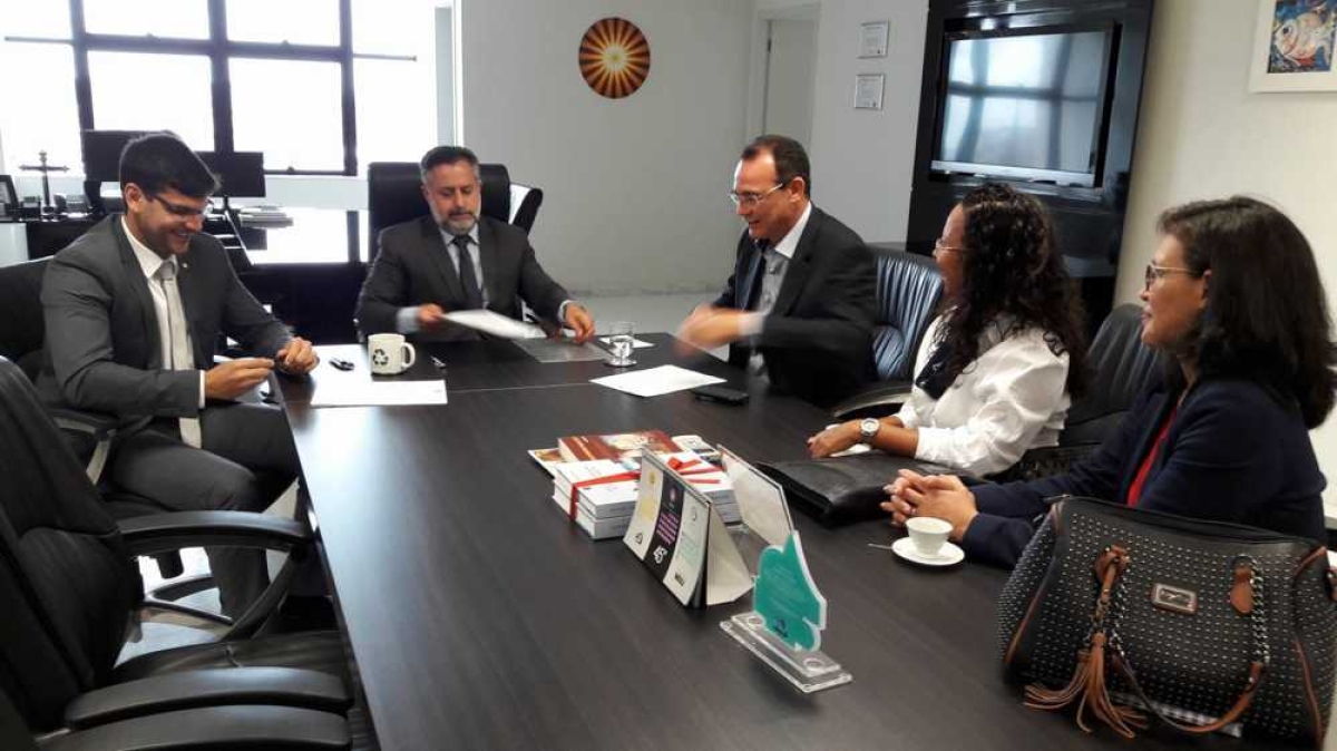 Parceria da Seidh/Sergipe com MP/Sergipe garante reconhecimento de paternidade a crianças e adolescentes (Foto: Seidh/SE) Parceria da Seidh/Sergipe com MP/Sergipe garante reconhecimento de paternidade a crianças e adolescentes (Foto: Seidh/SE)