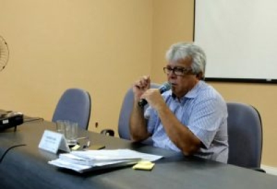 O secretário Almeida Lima falou sobre contratos da SES (Foto: SES/SE)