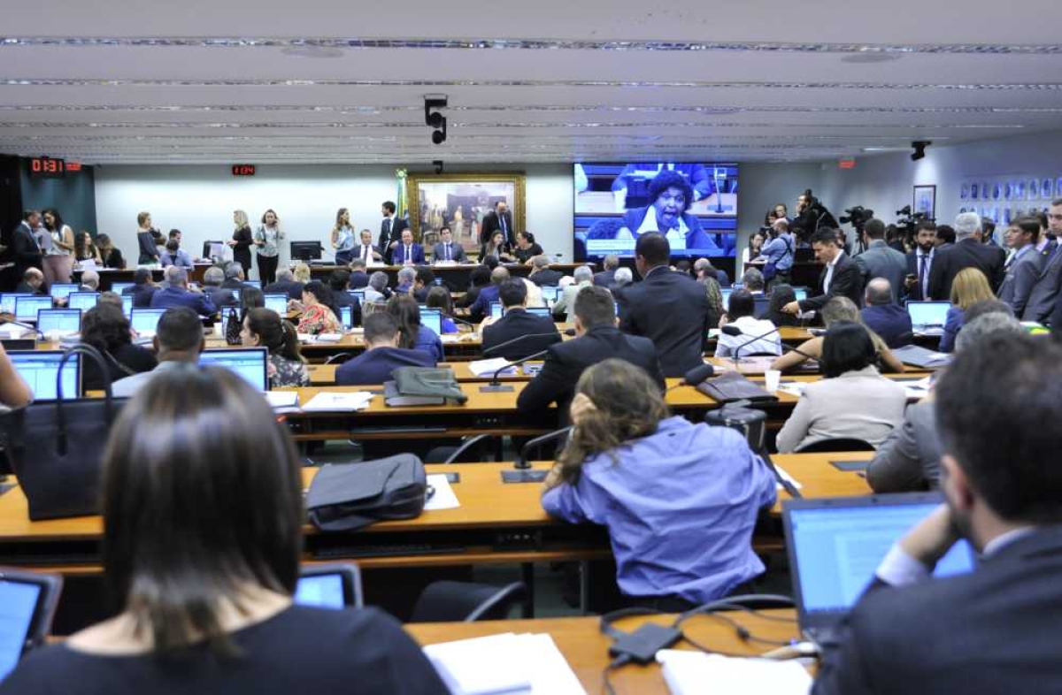 Relatório da reforma trabalhista segue para votação no Plenário (Foto: Alex Ferreira/Câmara dos Deputados) Relatório da reforma trabalhista segue para votação no Plenário (Foto: Alex Ferreira/Câmara dos Deputados)